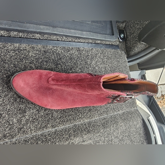 Vionic suede botties PERFECT SHAPE - Picture 3 of 7